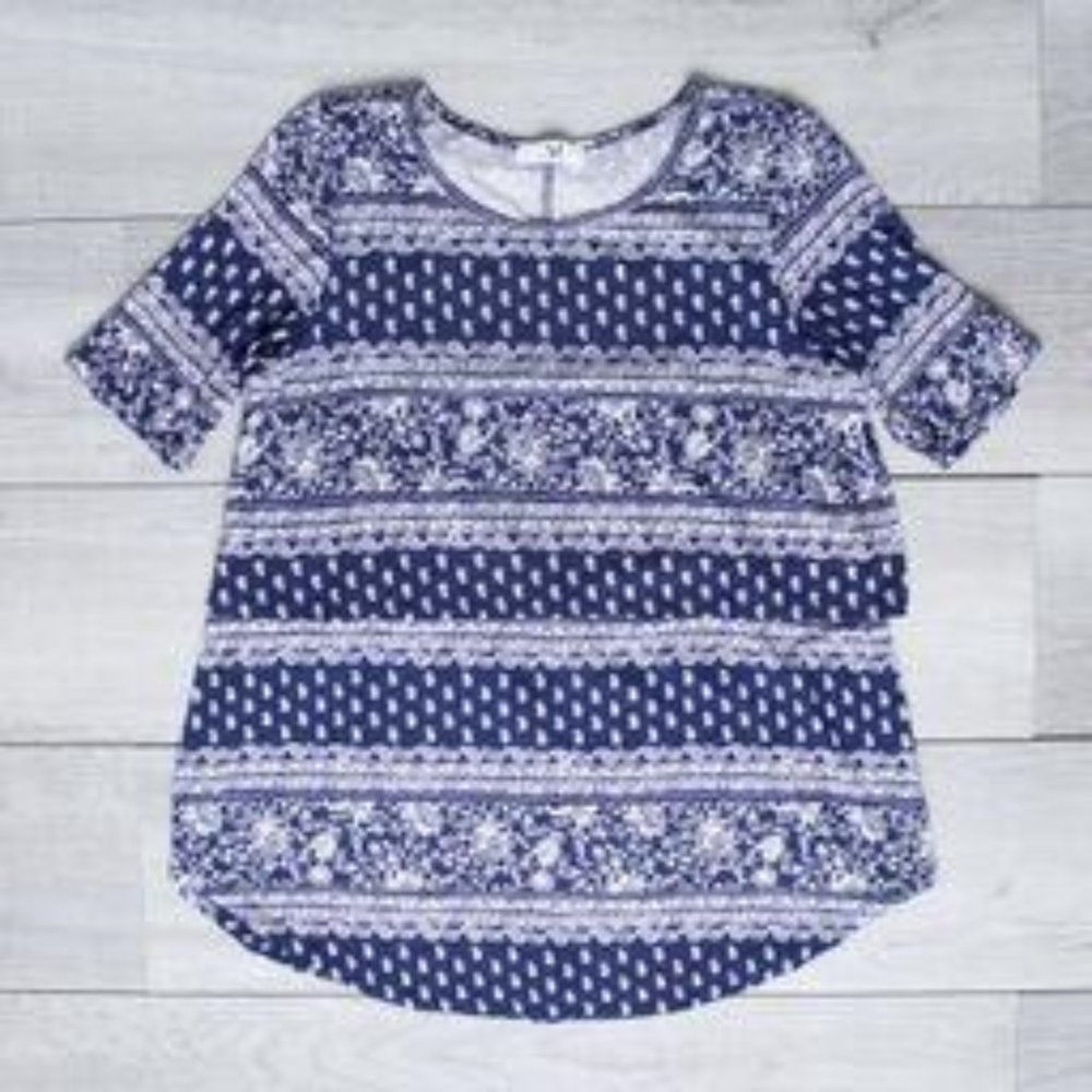 Navy/white top in small for only $20